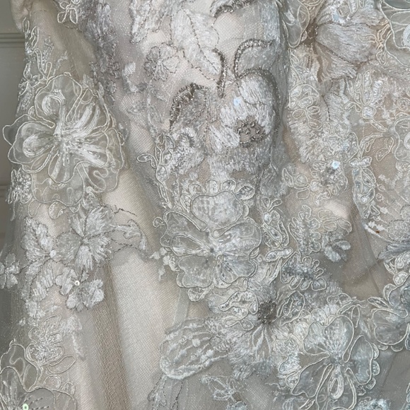 Flowy Lace Melissa Sweet Wedding Dress - Picture 10 of 12